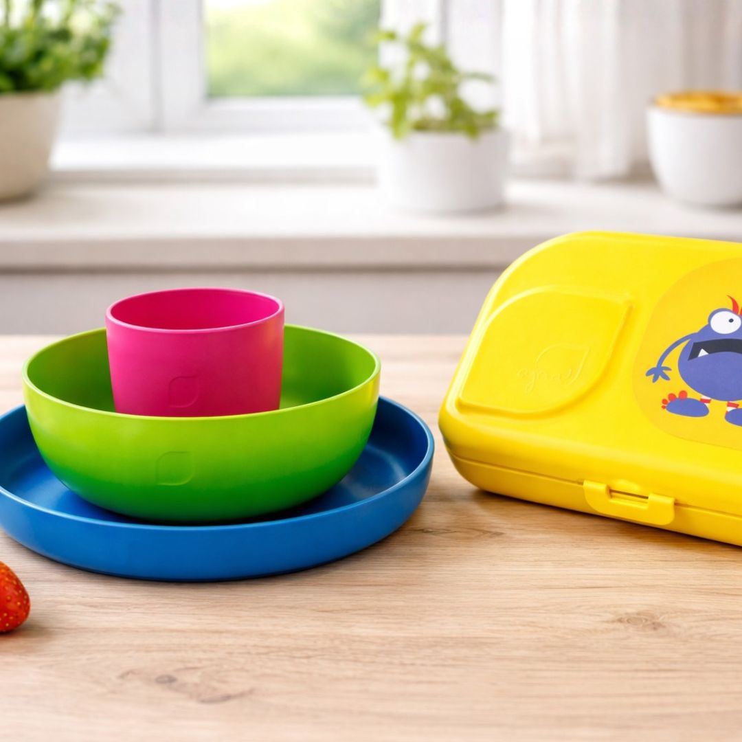 Geschirr und Brotdosen