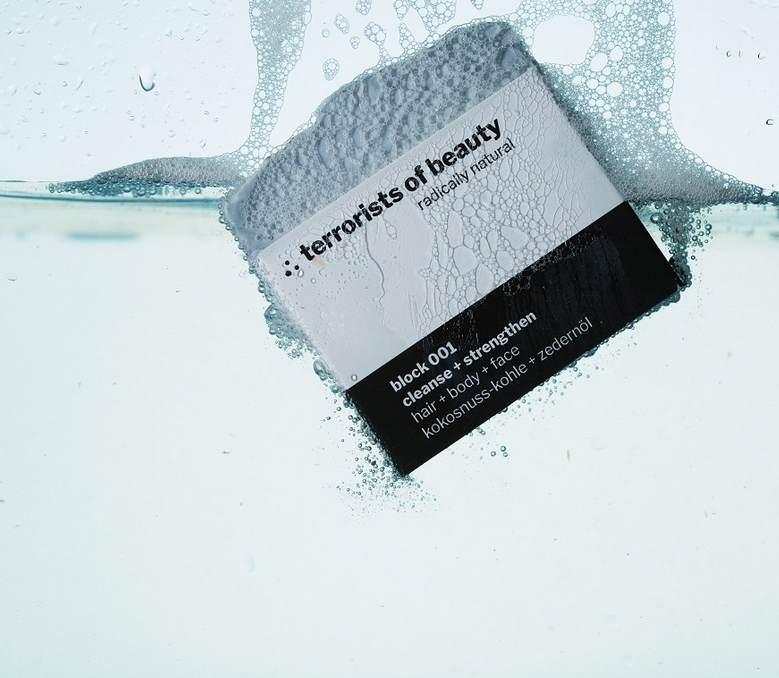 block 001 ∴ cleanse + strengthen - Naturseife mit Kokosnuss-Kohle & Zedernöl