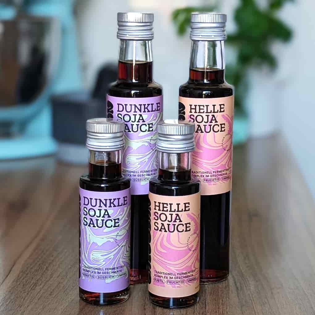 Dunkle Sojasauce