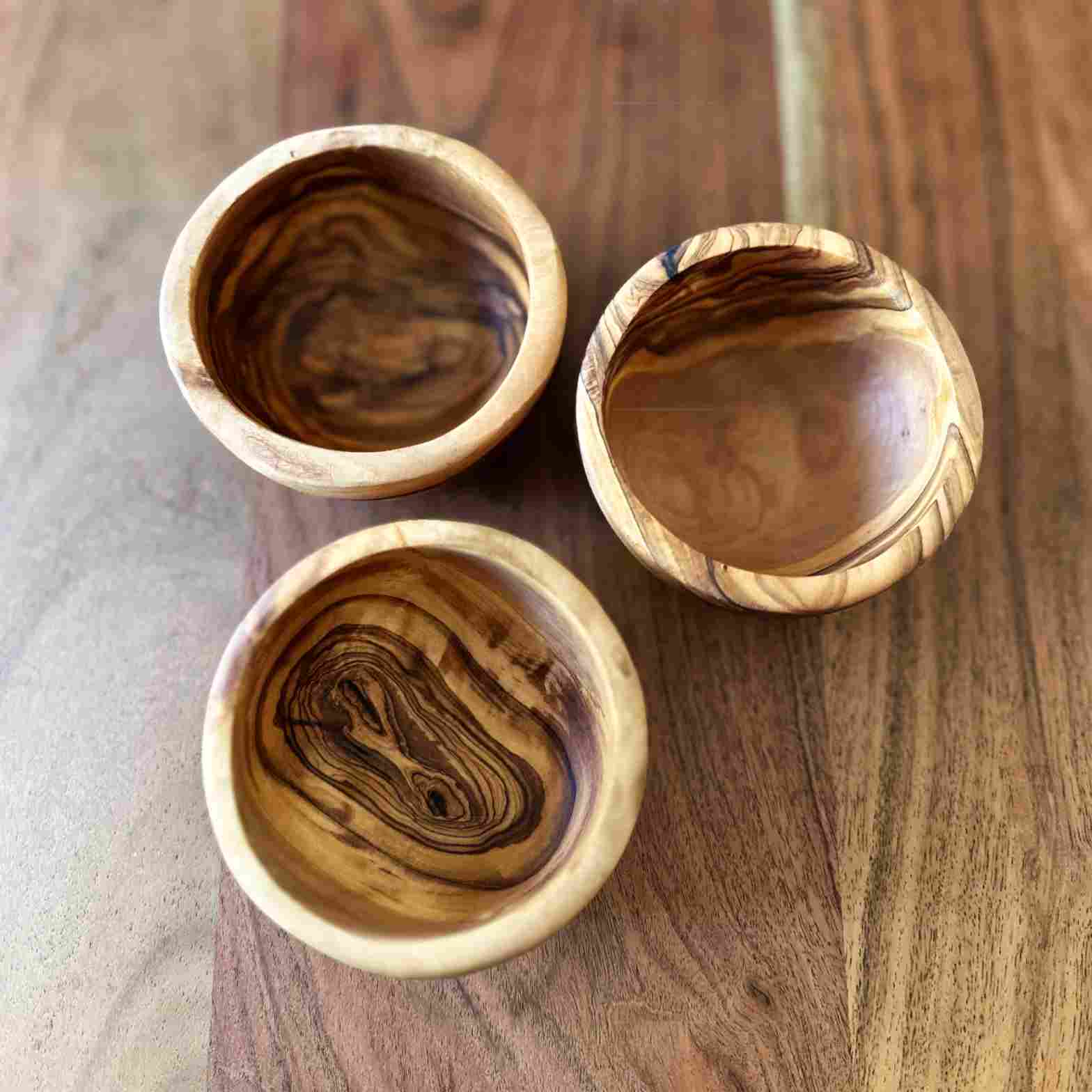 Tapas Schale aus Olivenholz 10 cm mit Naturmaserung